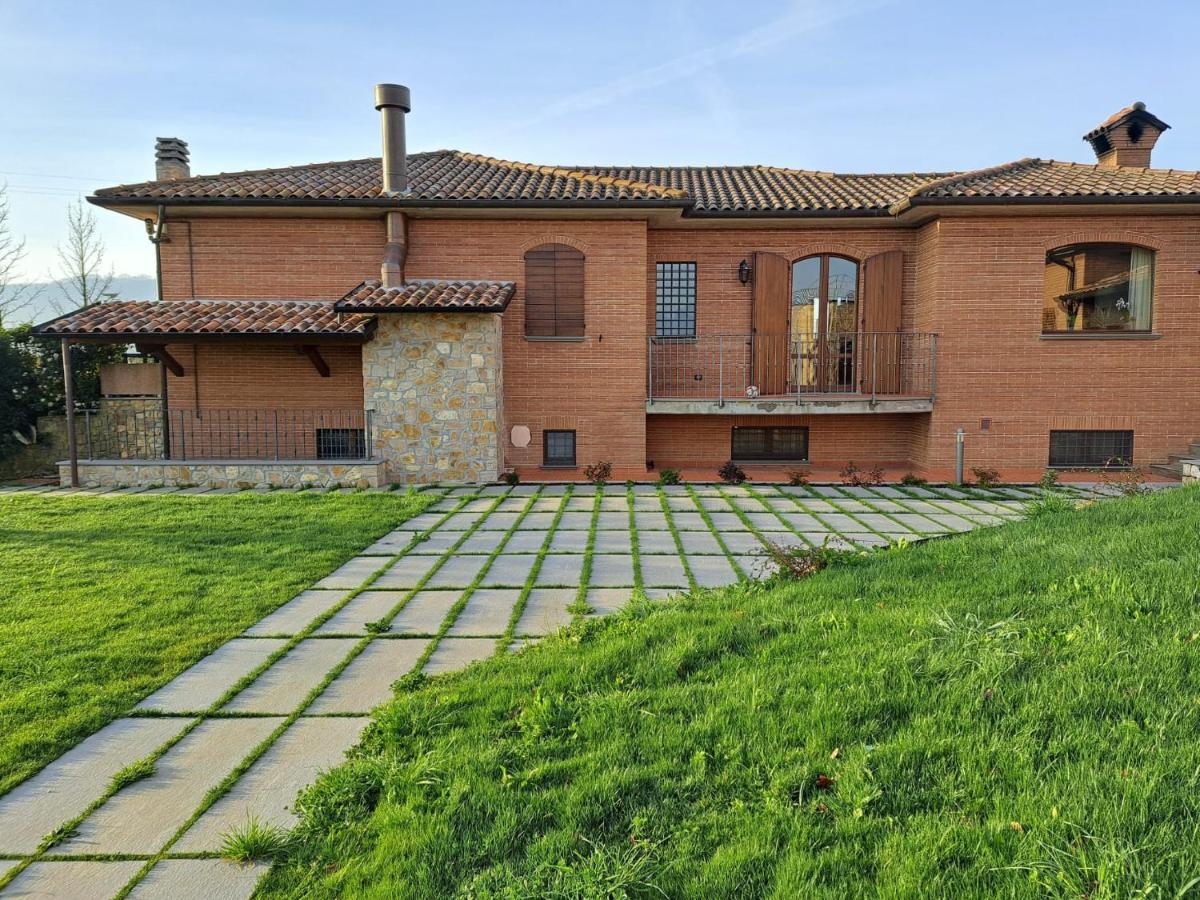 Agriturismo A Casa Mia غوبيو المظهر الخارجي الصورة